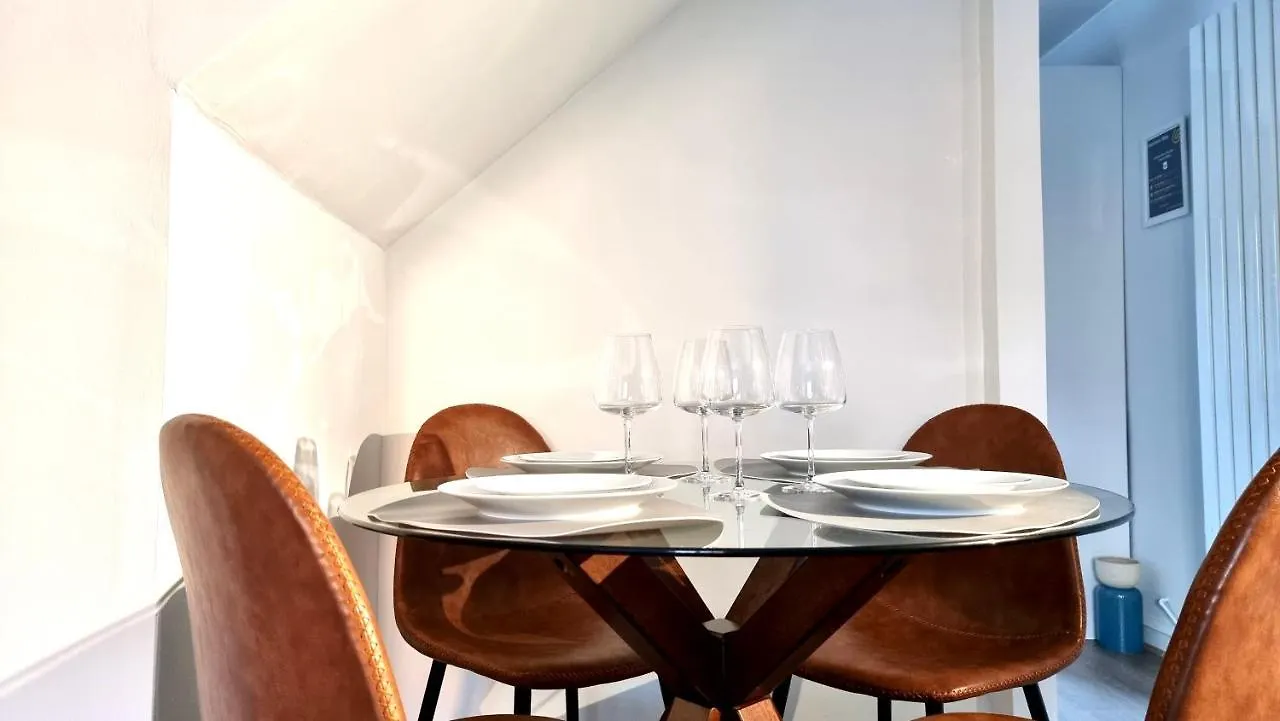 Quay House By Switchback Stays With Free Parking Cardiff 0*,
